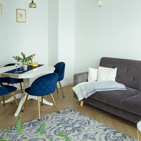 Nowy Apartment Przy Placu Szembeka Varşova Dış mekan fotoğraf