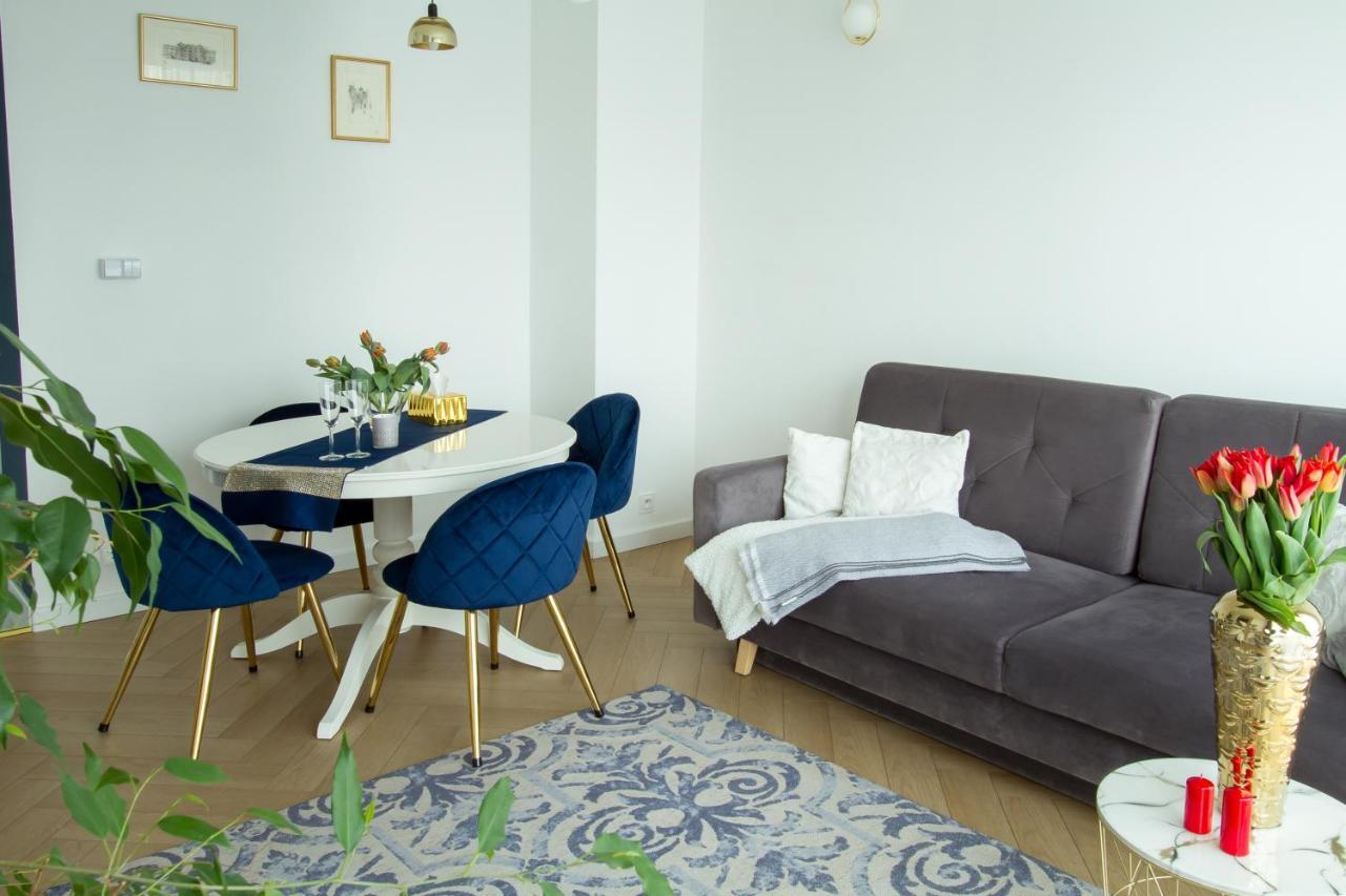 Nowy Apartment Przy Placu Szembeka Varşova Dış mekan fotoğraf