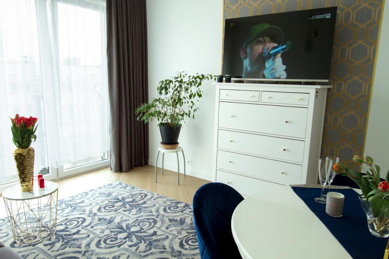 Nowy Apartment Przy Placu Szembeka Varşova Dış mekan fotoğraf