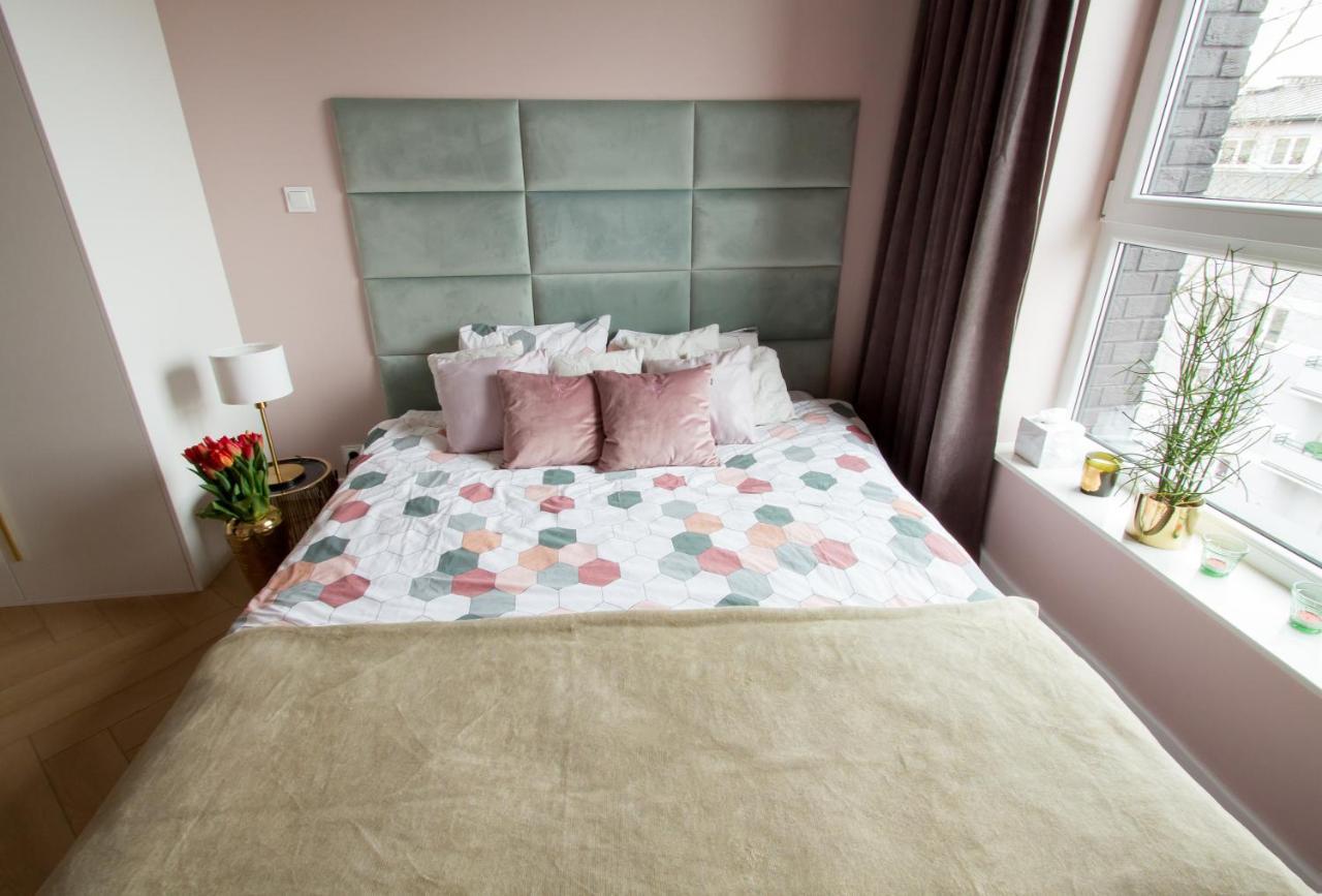 Nowy Apartment Przy Placu Szembeka Varşova Dış mekan fotoğraf