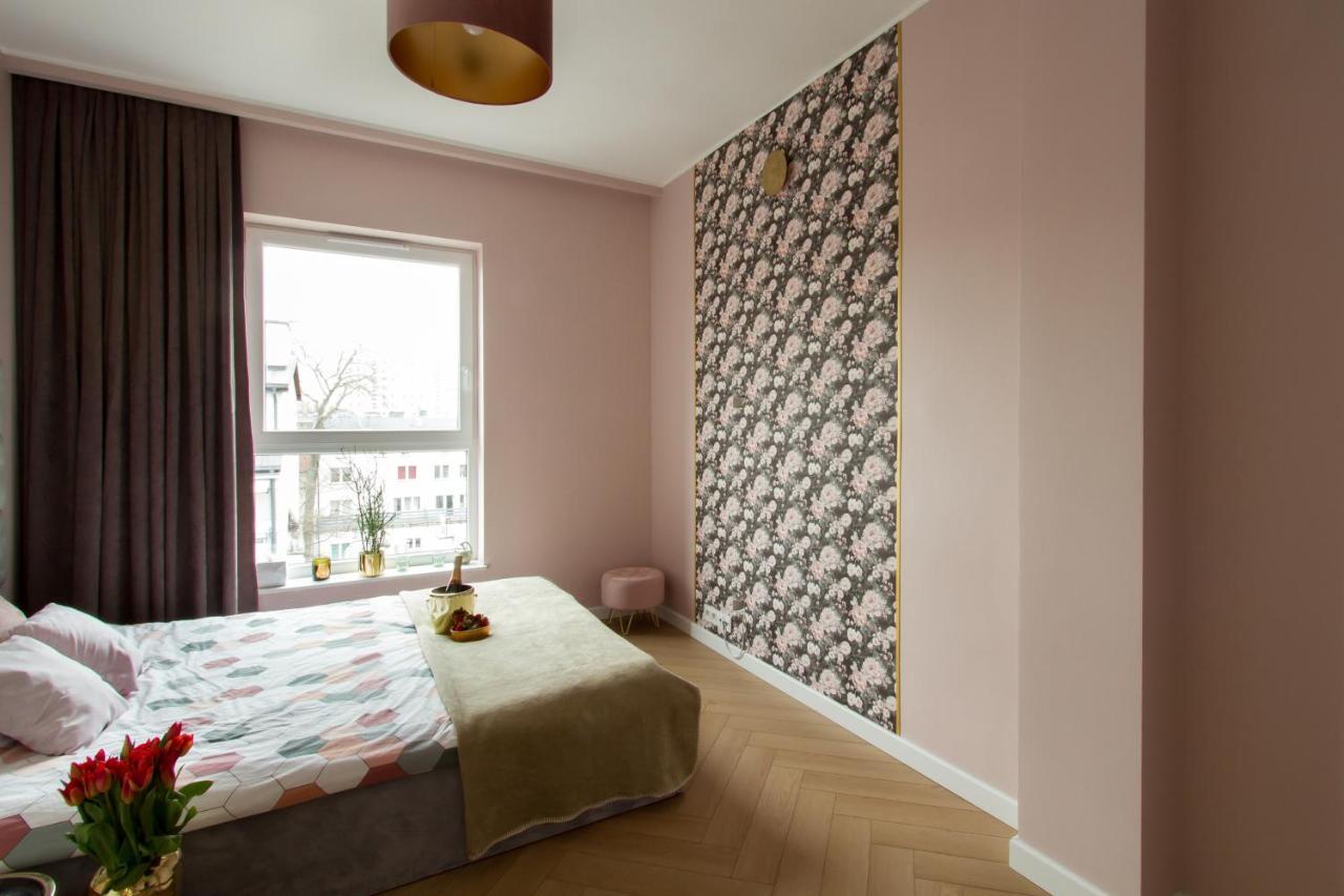 Nowy Apartment Przy Placu Szembeka Varşova Dış mekan fotoğraf