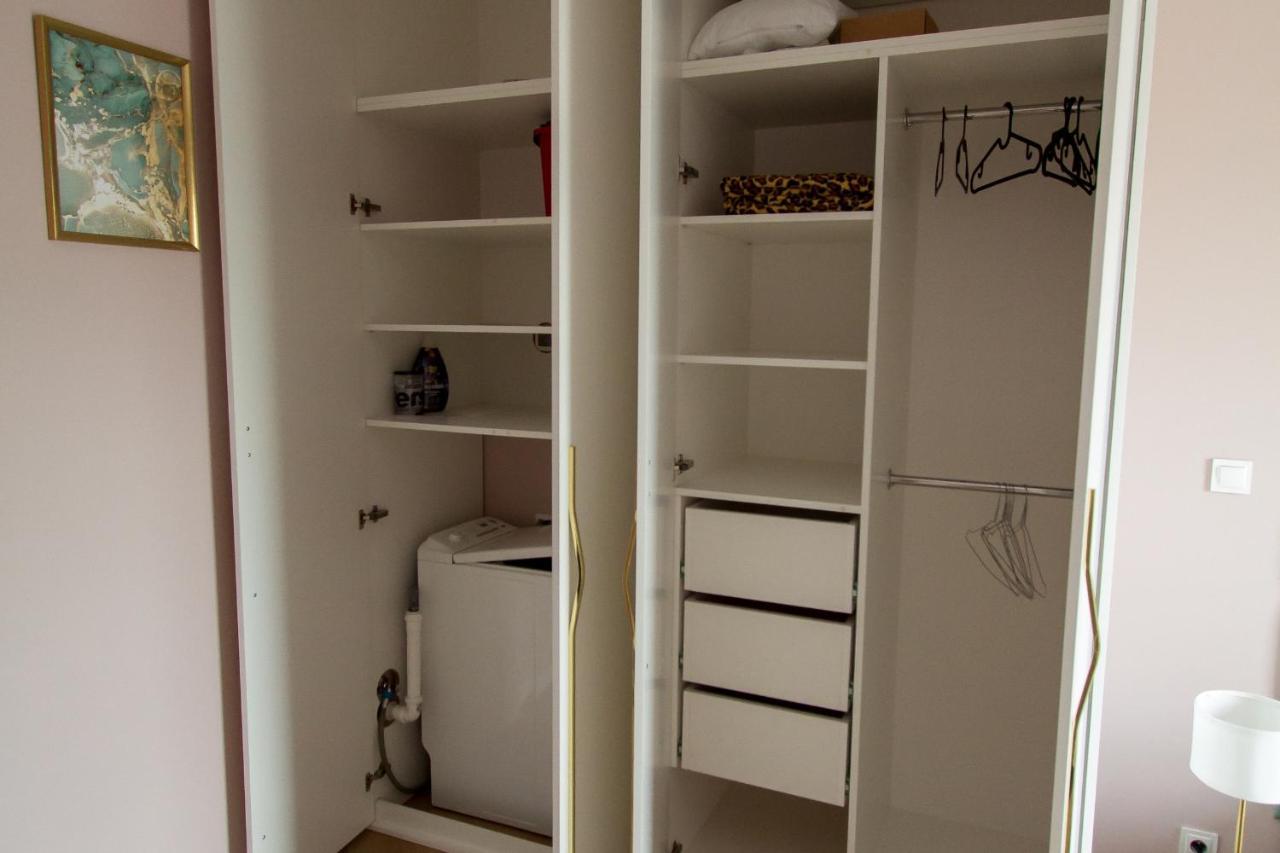 Nowy Apartment Przy Placu Szembeka Varşova Dış mekan fotoğraf