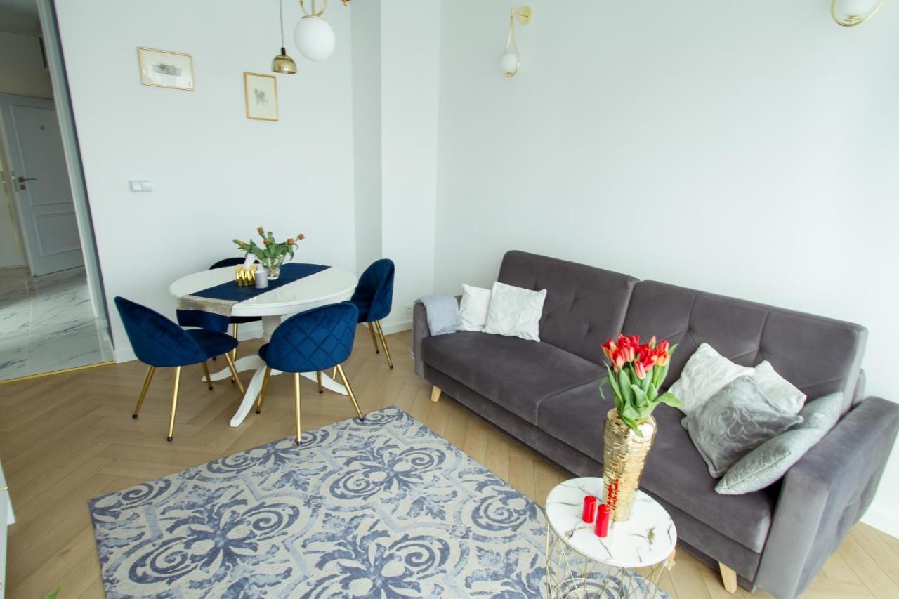 Nowy Apartment Przy Placu Szembeka Varşova Dış mekan fotoğraf